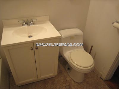 Brookline /3 Beds 1 Bath  Boston University - $5,035 No Fee