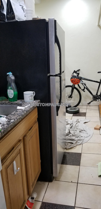 Northeastern/symphony 3 Beds 1 Bath, Dishwasher, Heat & Hot Water Included, Easy Access To Local Colleges Boston - $4,700 No Fee